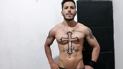 Snapshot of haroldsepulveda chatting on December 27, 4:15 am BOY HOT online show from December 27, 4:15 am