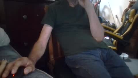 Snapshot of harry1cannary chatting on September 26, 2:25 pm harry1cannary online show from September 26, 2:25 pm