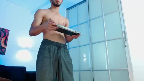 Harry online show from February 10, 6:44 pm