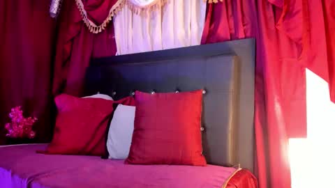 harrysnake_ online show from December 1, 7:56 pm