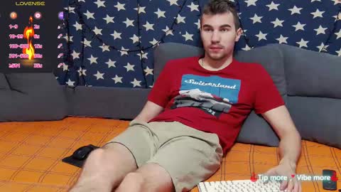Snapshot of harvey_ren chatting on March 4, 9:43 pm Harvey online show from March 4, 9:43 pm