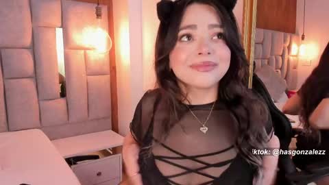 has_gonzalezz online show from May 5, 5:03 am