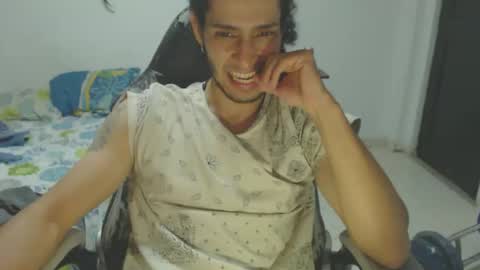 Snapshot of hasani_savala chatting on September 18, 7:01 am Hasani online show from September 18, 7:01 am