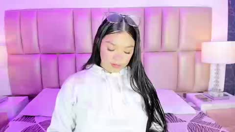 hatsajones online show from January 17, 4:22 am