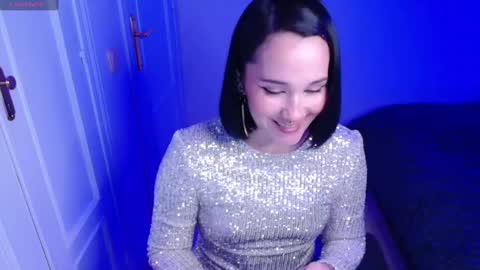 Snapshot of hatzukoi_miaow chatting on December 24, 1:17 pm petunia online show from December 24, 1:17 pm