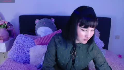 Snapshot of hatzukoi_miaow chatting on February 21, 11:32 pm petunia online show from February 21, 11:32 pm