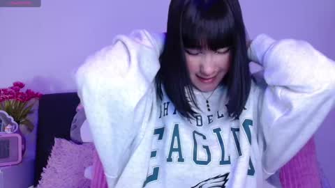 Snapshot of hatzukoi_miaow chatting on February 18, 6:37 am petunia online show from February 18, 6:37 am