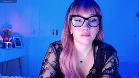 Snapshot of hatzukoi_miaow chatting on December 29, 2:17 am petunia online show from December 29, 2:17 am
