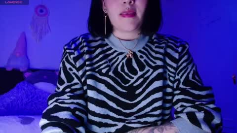 Snapshot of hatzukoi_miaow chatting on January 22, 12:27 am petunia online show from January 22, 12:27 am