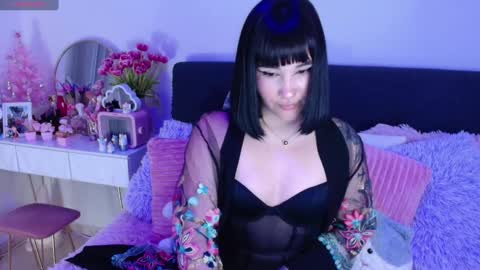 Snapshot of hatzukoi_miaow chatting on February 18, 8:14 pm petunia online show from February 18, 8:14 pm
