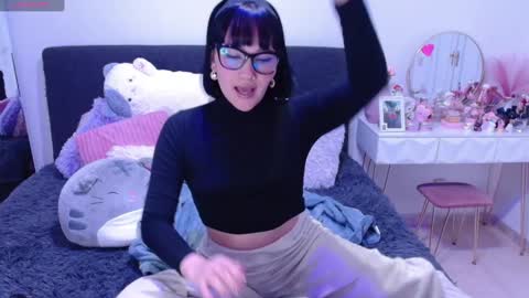 Snapshot of hatzukoi_miaow chatting on December 19, 10:56 am petunia online show from December 19, 10:56 am
