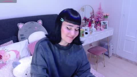 Snapshot of hatzukoi_miaow chatting on February 28, 7:05 am petunia online show from February 28, 7:05 am