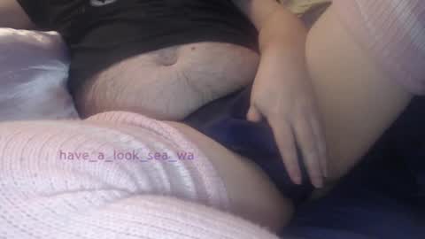 Snapshot of have_a_look_sea_wa chatting on December 15, 4:40 am have_a_look_sea_wa online show from December 15, 4:40 am