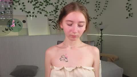 Lola online show from December 17, 10:11 am