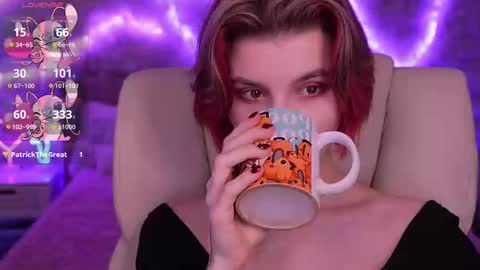 haylaamber online show from February 26, 10:05 am