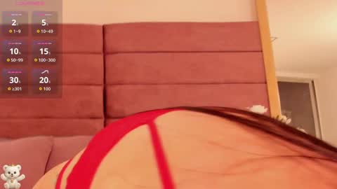 Hayley Collins online show from October 19, 12:43 pm