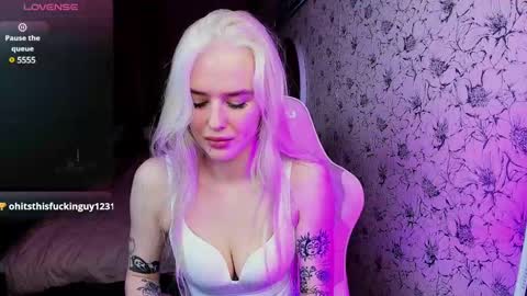 Snapshot of healing__girl chatting on February 15, 4:23 pm Valeria online show from February 15, 4:23 pm