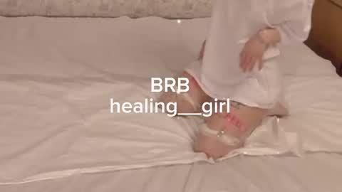 Snapshot of healing__girl chatting on January 22, 11:23 am Valeria online show from January 22, 11:23 am