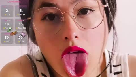 hearmymoans_18 online show from November 20, 2:32 am