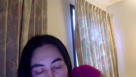 heatwavee online show from December 2, 2:26 pm