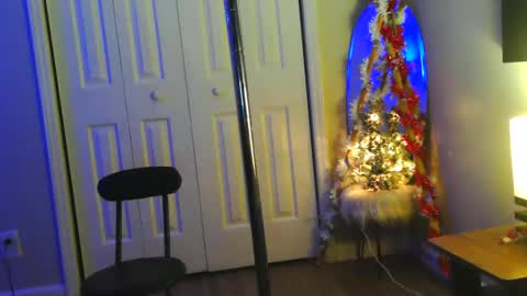 Heavenllyy online show from March 13, 2:26 am