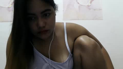 Snapshot of heavenlyeyes69 chatting on January 13, 5:33 pm heavenlyeyes69 online show from January 13, 5:33 pm