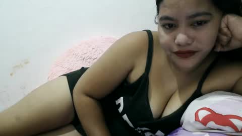 Snapshot of heavenlyeyes69 chatting on February 23, 8:11 pm heavenlyeyes69 online show from February 23, 8:11 pm