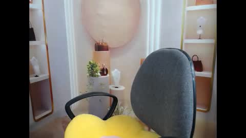 love bug online show from March 9, 4:39 am