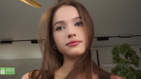 Snapshot of hecola chatting on January 23, 1:35 pm Nika next stream 200pm GMT online show from January 23, 1:35 pm