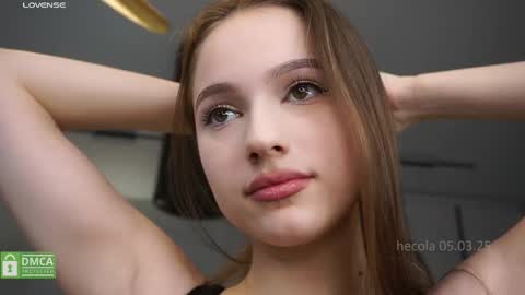 Snapshot of hecola chatting on March 5, 2:23 pm Nika next stream 200pm GMT online show from March 5, 2:23 pm