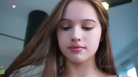 Snapshot of hecola chatting on September 16, 10:39 am Nika next stream 200pm GMT online show from September 16, 10:39 am