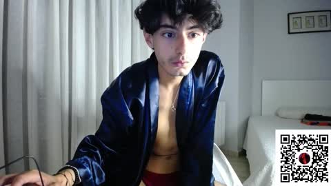 hefestion_ online show from November 15, 2:51 pm