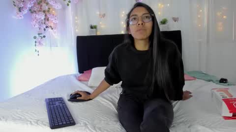heidi_feuer online show from September 24, 1:07 pm