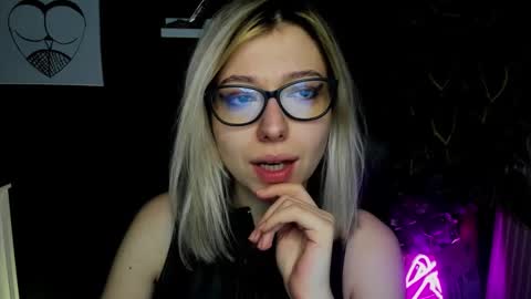 Snapshot of heidi_pleasure chatting on February 11, 10:47 am Heidi online show from February 11, 10:47 am