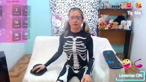 HEIDY   online show from October 26, 11:22 am