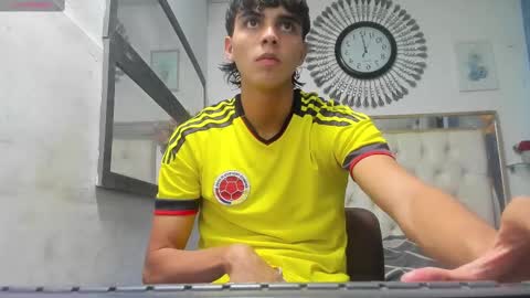 heiker_ online show from March 9, 2:39 am