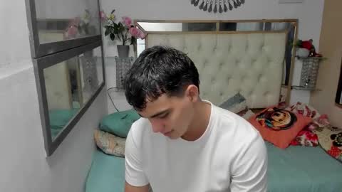 heiker_ online show from November 5, 2:24 am