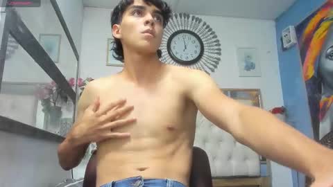 heiker_ online show from March 6, 2:09 am