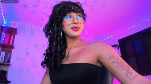 Snapshot of heka_prudence chatting on February 12, 2:14 am Heka Prudence online show from February 12, 2:14 am