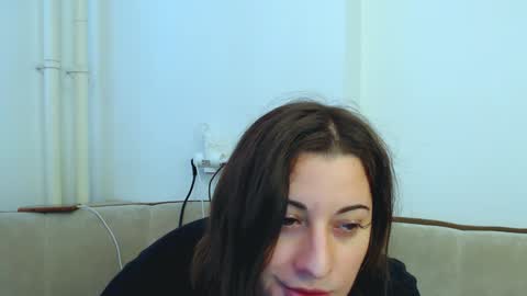 helen_adams_ online show from January 13, 9:30 am