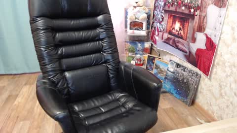 Snapshot of helen_bee chatting on December 26, 12:16 pm Tanya online show from December 26, 12:16 pm