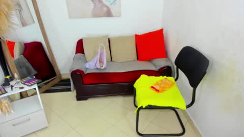 Snapshot of helena_copper chatting on March 11, 12:00 am HELENA COPPER online show from March 11, 12:00 am