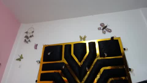 Snapshot of helenahotwet chatting on March 7, 6:43 pm helenahotwet online show from March 7, 6:43 pm