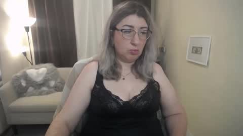 helenenigma online show from November 23, 7:45 pm