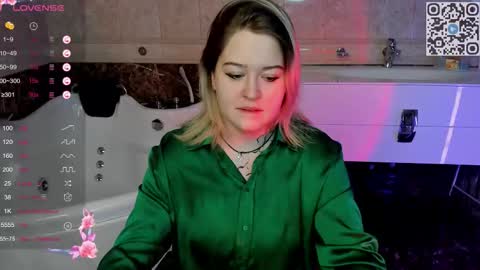 helenhartt online show from November 16, 1:51 am