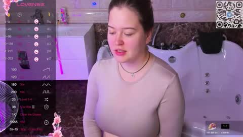 helenhartt online show from November 10, 2:47 am