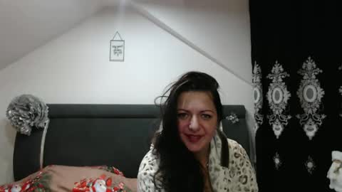 helenhh online show from December 24, 10:22 am