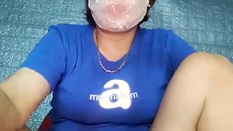 Snapshot of helenna_00 chatting on September 12, 9:11 am helenna_00 online show from September 12, 9:11 am