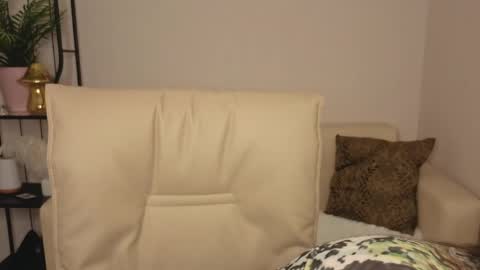 Helen online show from May 21, 2:18 am