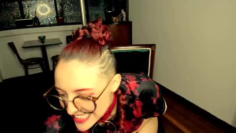 Heliconia online show from October 15, 11:05 pm